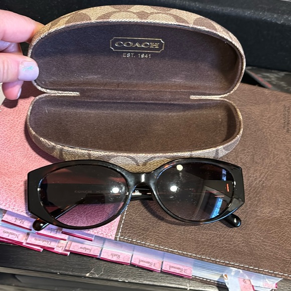 Coach Sunglassess with Case style #512013 - Picture 1 of 5